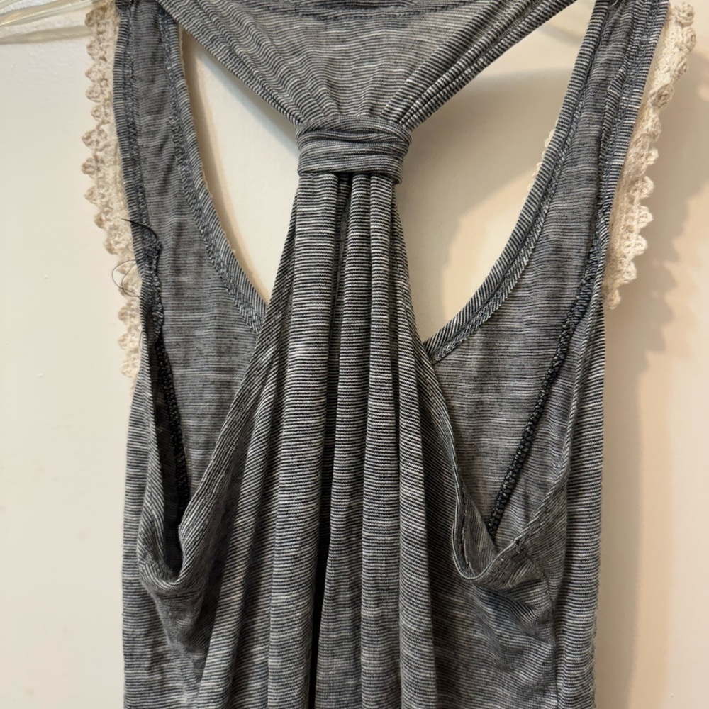 Body Central Gray Tank Top with Cream Lace. Size Medium. - Picture 3 of 4